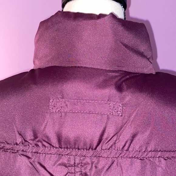 Polo Assn. Wine color puffer vest. New condition. Size large. - Picture 7 of 11